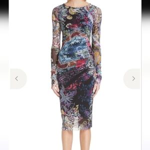 FUZZI BOAT NECK COLLAGE DRAPE‎ SHEATH DRESS